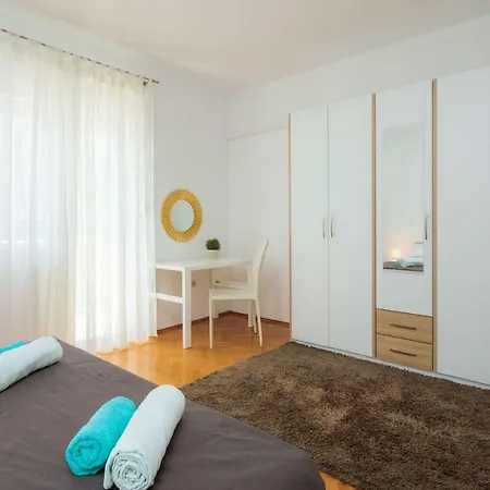 Laro - Modern&spacious Appartement *